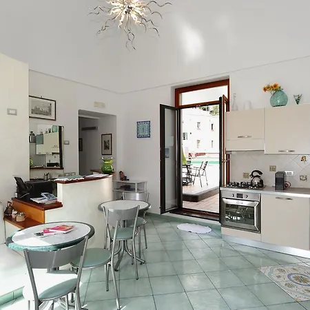 Mefra - Amalfi Coast Couette-café 4*