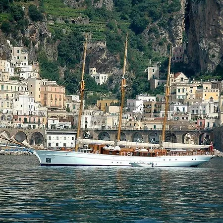 Mefra - Amalfi Coast Couette-café