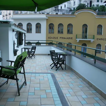 Mefra - Amalfi Coast Couette-café